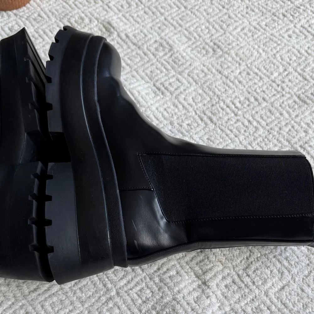 Zara Treaded Chelsea Black Boots Size 41